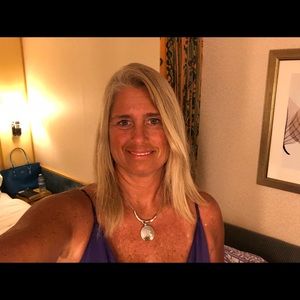 Meet your Posher, Dianna